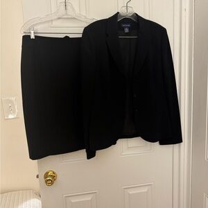 Ann Taylor Elegant Black Blazer and skirt set size 8